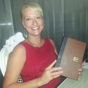 Meet your Posher, Chrystine